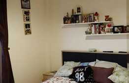 De vanzare apartament 3 camere, 54 mp, balcon, parcare, zona Bisericii Ortodoxe