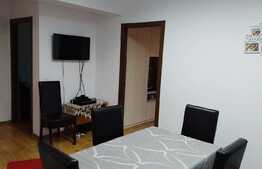 De vanzare apartament 3 camere, 54 mp, balcon, parcare, zona Bisericii Ortodoxe