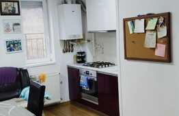De vanzare apartament 3 camere, 54 mp, balcon, parcare, zona Bisericii Ortodoxe