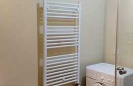 De vanzare apartament 3 camere, 54 mp, balcon, parcare, zona Bisericii Ortodoxe