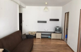 Apartament 2 camere, 42 mp, parcare, zona strazii Stejarului