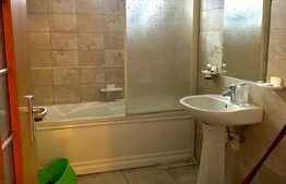 Apartament 2 camere, etaj intermediar, parcare, zona Calea Baciului