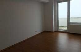 Apartament 3 camere, 85 mp, terasa 30 mp, parcare, zona Centrala