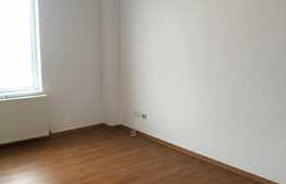 Apartament 3 camere, 85 mp, terasa 30 mp, parcare, zona Centrala