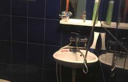 Casa 4 camere, 100 mp, parcare, renovata recent, zona strazii Paris