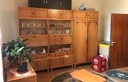 Casa 4 camere, 100 mp, parcare, renovata recent, zona strazii Paris