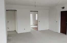 Apartament 4 camere, decomandat, etaj intermediar, panorama, zona Vivo