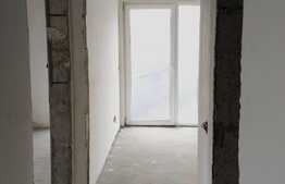 Apartament 4 camere, decomandat, etaj intermediar, panorama, zona Vivo