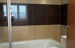 Apartament 3 camere, 74 mp, terasa 30 mp, parcare, mobilat lux, zona Viva City