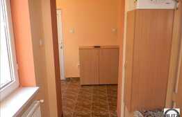 Apartament de vanzare cu 2 camere, 78 mp, complet mobilat, zona Semi-centrala