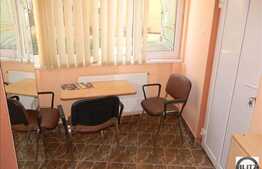 Apartament de vanzare cu 2 camere, 78 mp, complet mobilat, zona Semi-centrala