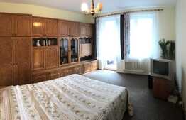 Apartament 3 camere, 62 mp, decomandat, zona Hotel Royal