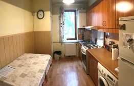 Apartament 3 camere, 62 mp, decomandat, zona Hotel Royal