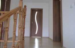 Casa individuala de vanzare, 243 mp, finisata, cu teren de 500 mp, zona strazii Campului