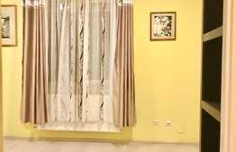 Casa 100 mp cu 3 camere , terasa 50 mp, 2 parcari, zona strazii Albac