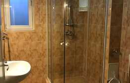 Casa 100 mp cu 3 camere , terasa 50 mp, 2 parcari, zona strazii Albac