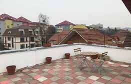 Casa 100 mp cu 3 camere , terasa 50 mp, 2 parcari, zona strazii Albac