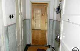 2 camere de vanzare, zona Horea + 2 locuri de parcare