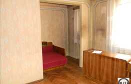 2 camere de vanzare, zona Horea + 2 locuri de parcare