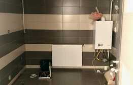 Apartament pe doua niveluri, 3 camere, 94 mp, parcare, zona Primariei