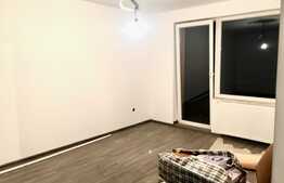 Apartament pe doua niveluri, 3 camere, 94 mp, parcare, zona Primariei