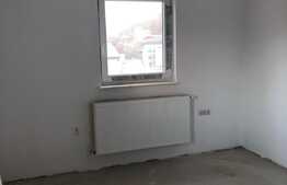 Apartament in vila,  50 mp, decomandat, terasa 30 mp, Zona Tautiului! 