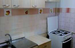 Garsoniera , 28 de mp , zona Mercur 