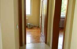 2 camere, nemobilat in  Gheorgheni! Pret Oportun!