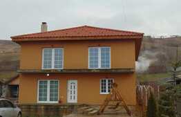 Oportunitate! Casa individuala, 292 mp, teren 1200 mp, zona Caianu Vama