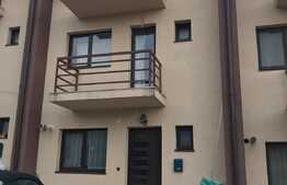 Casa 5 camere, 150 mp, 2 parcari, gradina 50 mp, zona strazii Maramuresului