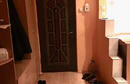 Apartament 3 camere, 74 mp, decomandat, boxa si garaj, zona Billa