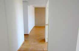 Apartament 3 camere, 77 mp, etaj intermediar, zona Terra!