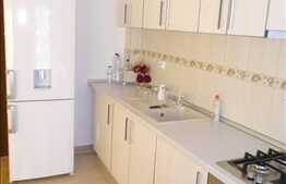 De vanzare apartament nou, mobilat partial