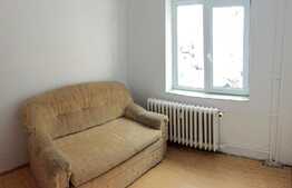 De vanzare garsoniera, 11 mp, etaj intermediar, zona Interservisan