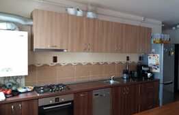 Apartament de vanzare, 3 camere, mobilat si utilat, 71 mp, Zona Florilor !