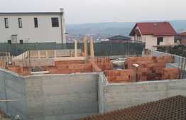 De vanzare casa cuplata, 180 mp utili, teren 250 mp, front stradal 30 ml, zona Bulevardul Muncii