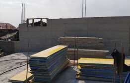 De vanzare casa cuplata, 180 mp utili, teren 250 mp, front stradal 30 ml, zona Bulevardul Muncii