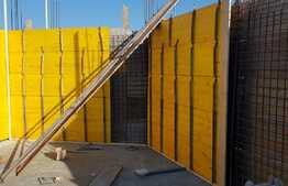 De vanzare casa cuplata, 180 mp utili, teren 250 mp, front stradal 30 ml, zona Bulevardul Muncii