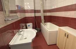 Apartament 2 camere, decomandat, 57 mp, parcare, zona Florilor 