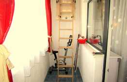 Apartament de vanzare, 2 camere, 40 mp, zona VIVO!