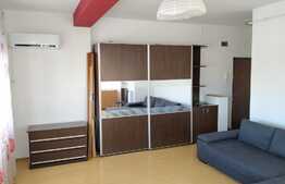 De vanzare apartament tip studio, 38 mp, parcare, zona hotelului Grand Hotel Italia