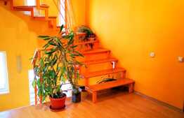 Casa 5 camere, 215 mp utili, 175 mp teren, mobilat si utilat, 3 parcari, zona UMF !