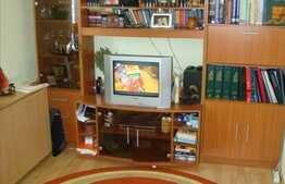 2 camere in imobil tip vila din Andrei Muresanu!