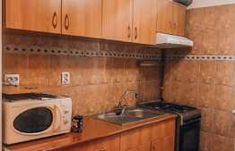 Apartament 2 camere, 54 mp, decomandat, zona strazii Lunii!