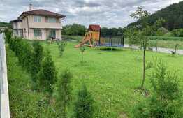 Casa individuala de LUX la cheie, 127 mp, 700 teren, Zona Luna de Sus !