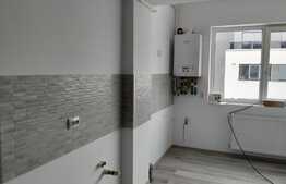 Apartament 2 camere, etaj intermediar, parcare, zona Petrom!