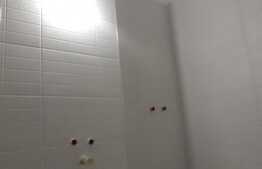 Apartament 2 camere, etaj intermediar, parcare, zona Petrom!