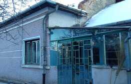 Casa individuala 100 mp, teren 500 mp, front 12 m, zona de case