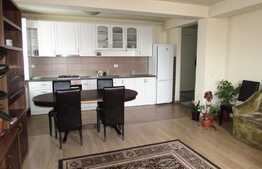 Apartament 3 camere, 75 mp, zona Centrala! Loc de parcare!