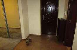 Apartament 3 camere, 75 mp, zona Centrala! Loc de parcare!